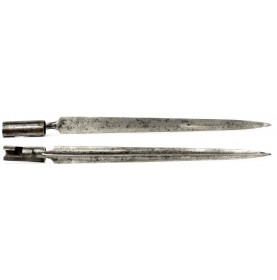 Scarce Early Federal Era American Socket Bayonet - Maker Marked RA