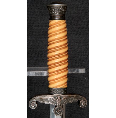 Nazi Army Dagger by Eickhorn - Very Fine